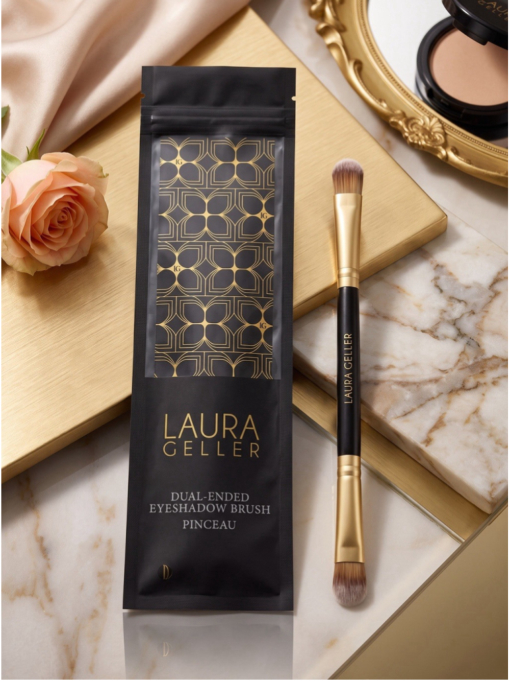 Laura Geller Dual-Ended Eyeshadow Brush Makeup Blending Packing Brush New